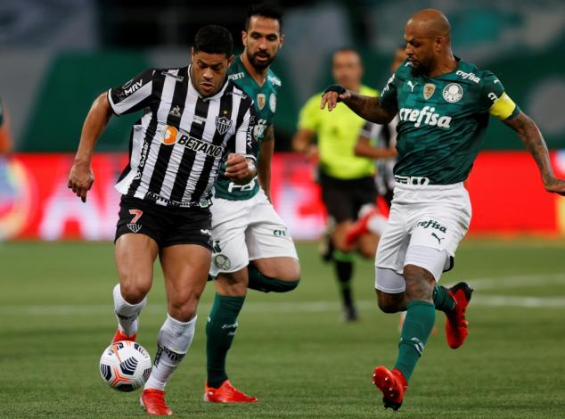 Hulk indulta a Palmeiras en semifinal de ida de la Libertadores