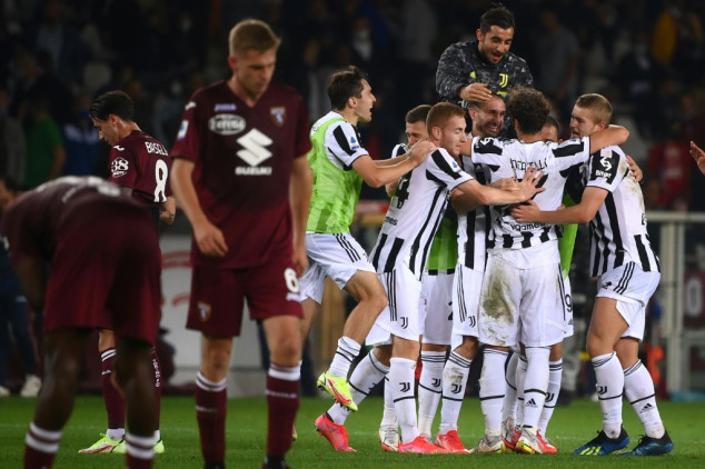 Juventus vence clássico contra o Torino no fim (1-0) e sobe para oitavo na Serie A