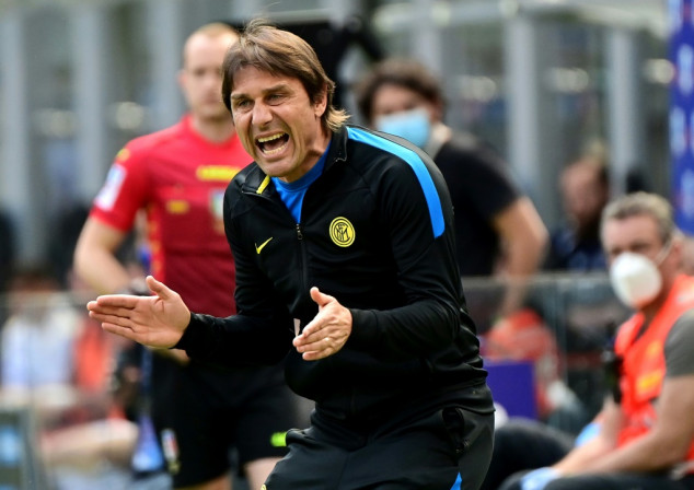 Tottenham anuncia a Antonio Conte como nuevo entrenador