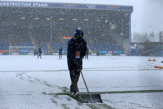 Snow forces postponement of Burnley v Spurs match