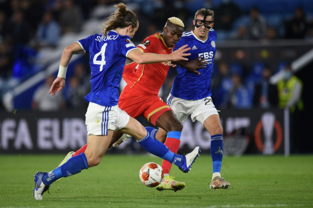 Error-strewn Leicester head to Napoli seeking Europa League spot