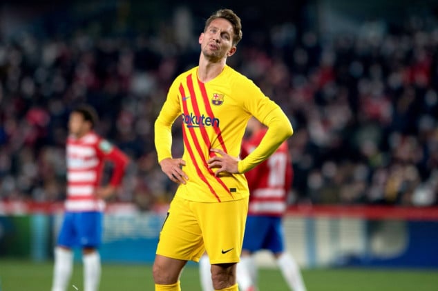 Barcelona concede late equaliser to Granada after Gavi red card