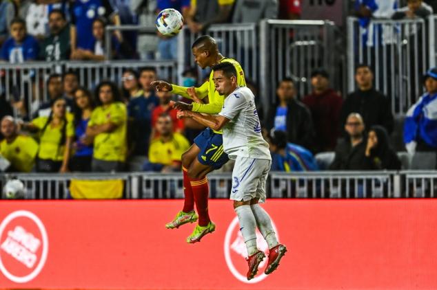 Colombia reencuentra el gol y derrota 2-1 a Honduras en un amistoso