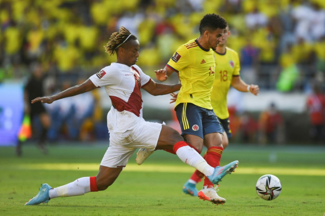 Peru stun goal-shy Colombia after Ospina error