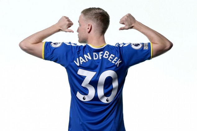 Van de Beek issues first words as Everton player