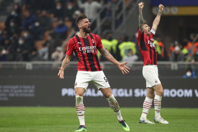 Giroud's late double fires AC Milan to derby win