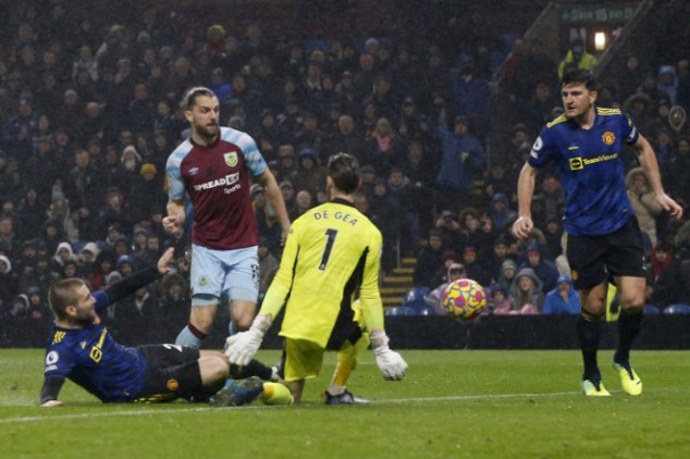 Fans single out Maguire for blame in Burnley draw