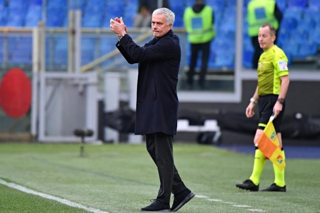 Coupe d'Italie: l'Inter en demie en écartant la Roma de Mourinho