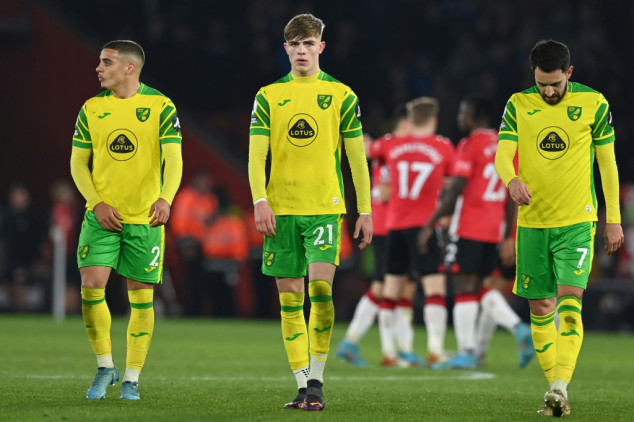 Southampton afunda ainda mais o lanterna Norwich (2-0) na Premier League