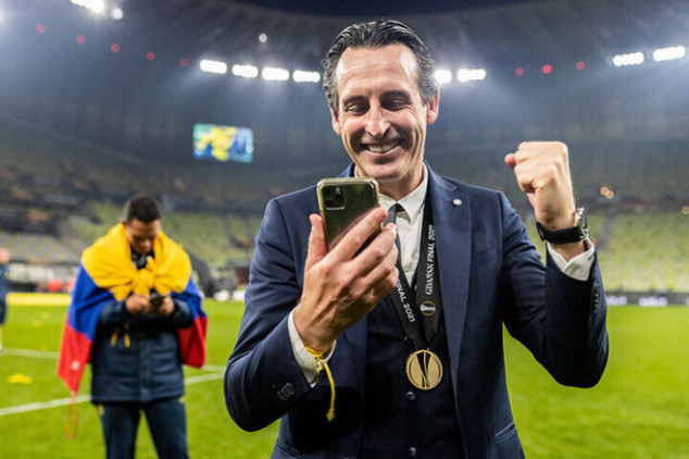 Former Arsenal boss Emery aims dig at Spurs