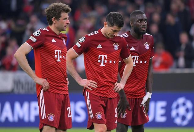 Bayern tenta esquecer eliminação na Champions para focar na Bundesliga