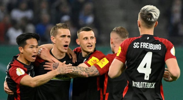 Freiburg brush aside Hamburg to reach German Cup final