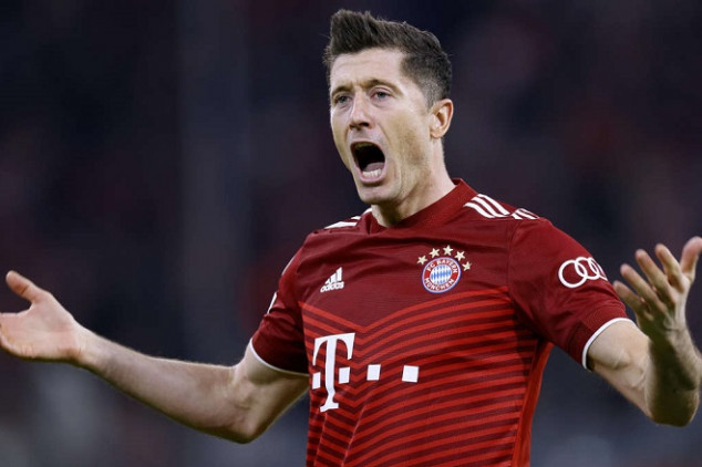 Bayern slap price tag on Lewandowski