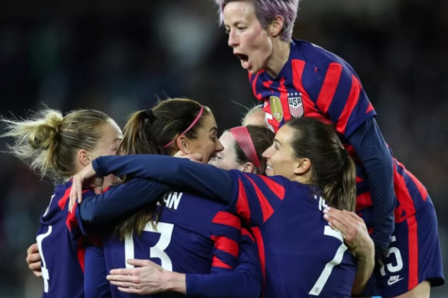 USA men's and women's teams to be paid equally