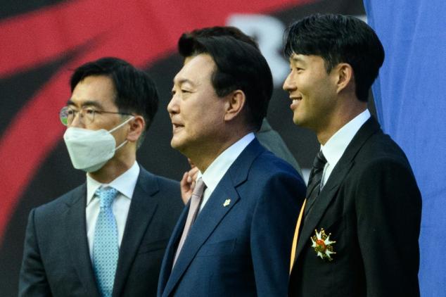 Tottenham's Son given South Korea's top sporting honour