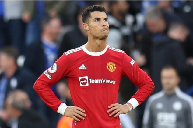 CR7 takes further steps to leave Man United