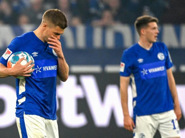 Schalke 04 hat einen neuen Hauptsponsor gefunden. Das Online-Autoportal MeinAuto.de wird ab sofort das Trikot der Königsblauen zieren.