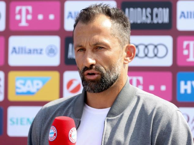 Bayern Münchens Sportvorstand Hasan Salihamidzic hat das Verhalten von Robert Lewandowski im Poker um den Transfer zum FC Barcelona erneut kritisiert.