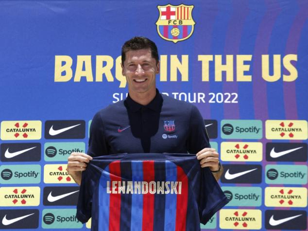 Robert Lewandowski ist in Florida offiziell als neuer Spieler des FC Barcelona vorgestellt worden und hat dabei seinen Hunger auf neue Erfolge betont.