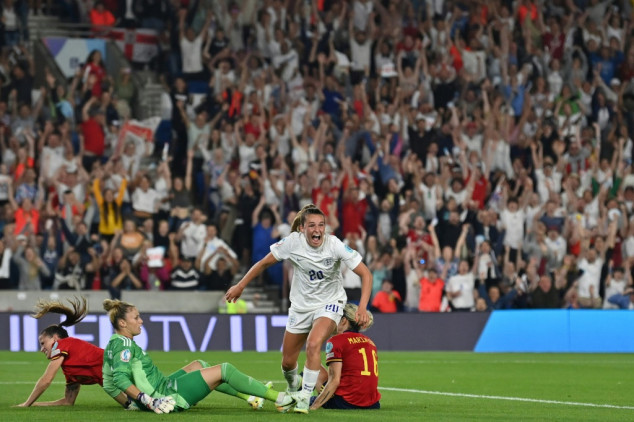 England rallied from the brink of elimination to beat Spain 2-1 after extra time and reach the semi-finals of Euro 2022 thanks to Georgia Stanway's stunning strike.