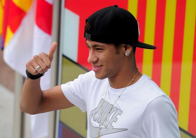 Foot: Neymar jugé en octobre pour des irrégularités lors de son transfert à Barcelone