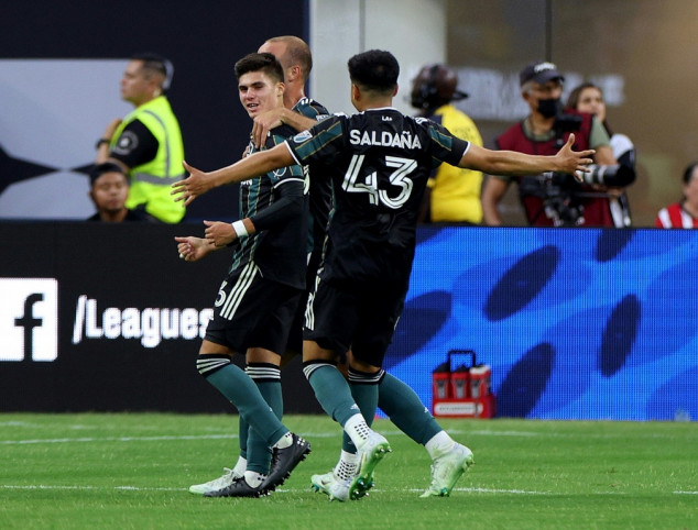 Los Ángeles Galaxy vence 2-0 a las Chivas de Guadalajara en la Leagues Cup