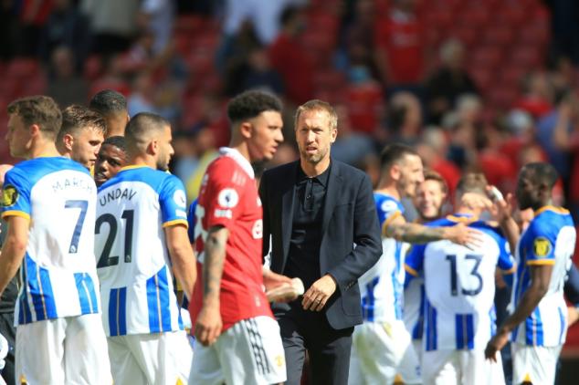 Brighton vence 2-1 en Old Trafford y amarga el debut de Ten Hag