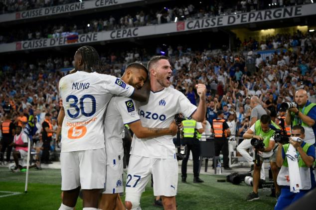 Marsella y Lens colideran la Ligue 1 tras vencer a Nantes y Mónaco