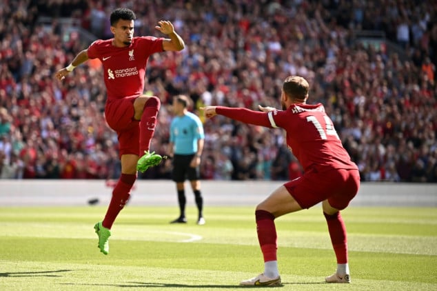 Liverpool atropela Bournemouth (9-0); City bate Crystal Palace de virada; United vence na estreia de Casemiro