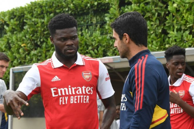 Arsenal ace suffers injury concern during friendly