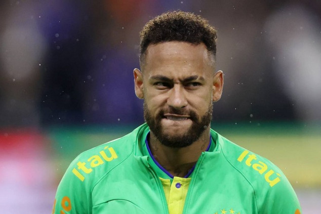 Neymar hints bad relationship with Neymar - Video