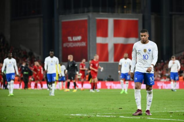 Dinamarca derrota 2-0 a Francia, que siembra dudas antes del Mundial de Catar