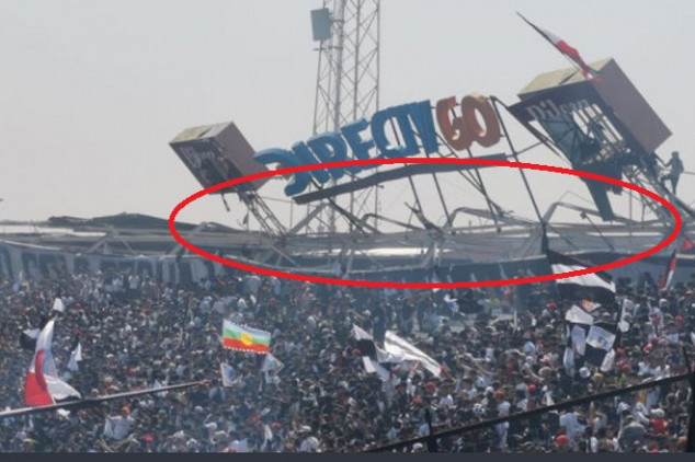Colo-Colo fans bring stadium roof down - Video